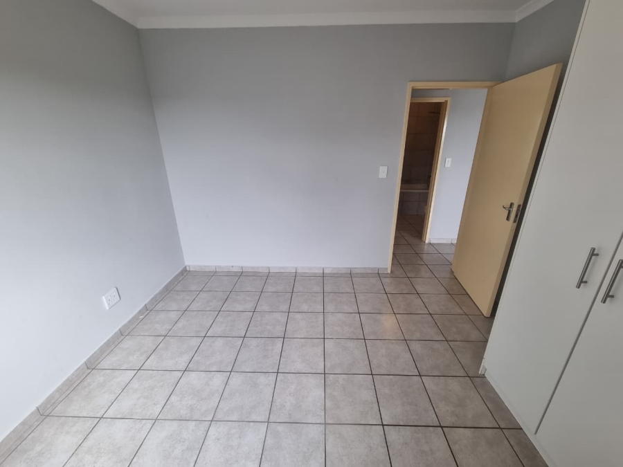 2 Bedroom Property for Sale in Klein Drakenstein Western Cape